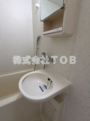 【洗面所】 | メゾンドロリエ | ※別号室同間取り参考写真