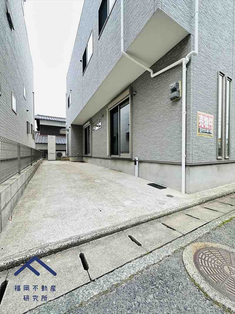 南区長丘４丁目　戸建ての駐車場
