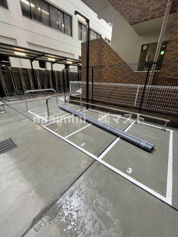 アーバネックス心斎橋EASTの駐車場
