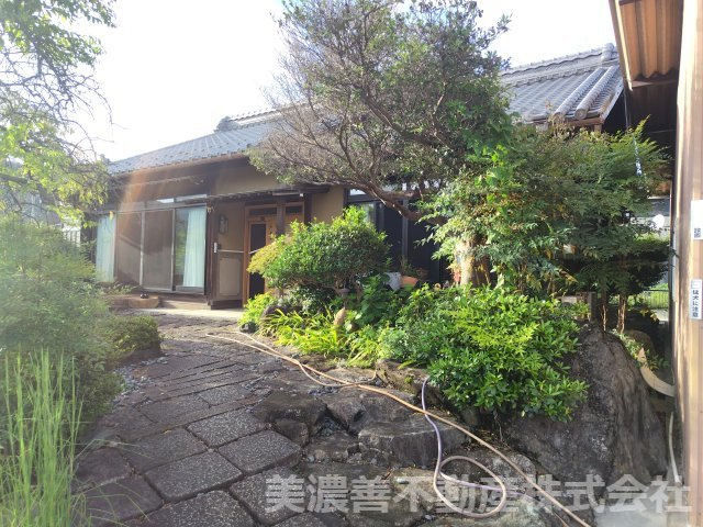 ６０４６８　岐阜市福富天神前中古戸建