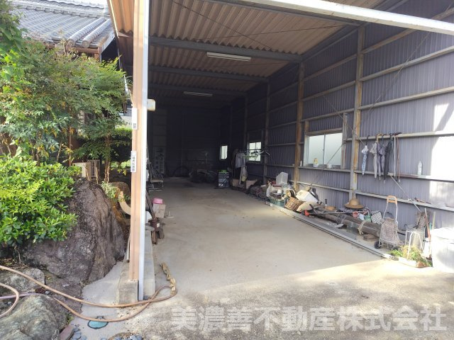 ６０４６８　岐阜市福富天神前中古戸建の外観