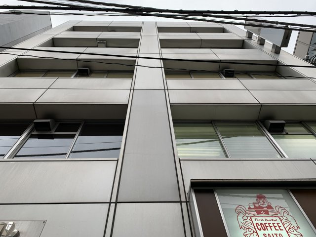 喜助神田西口ビルの外観