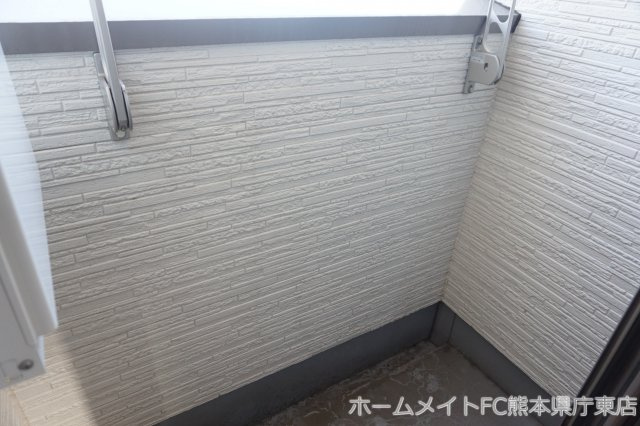 熊本市中央区琴平２丁目のアパートのバルコニー