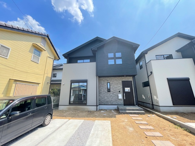 上里町金久保12期（全7棟）3号棟の外観|ナチュラルで飽きの来ないデザインは流行に左右されない家の形です。外構も綺麗に仕上がっています(^▽^)/
