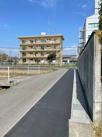 土地　市橋3丁目の前面道路含む現地写真