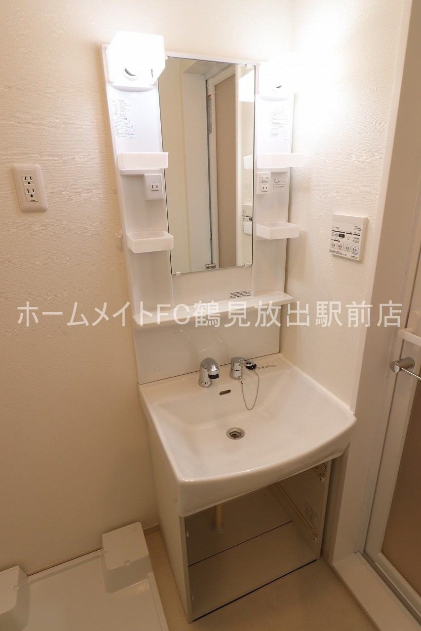 サラ ロタス コフレの独立洗面台