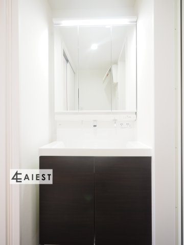 GRANDBLUEnagasuka Ⅲの独立洗面台