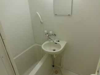 【シャワールーム】