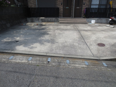 敷地内駐車場　空き要確認