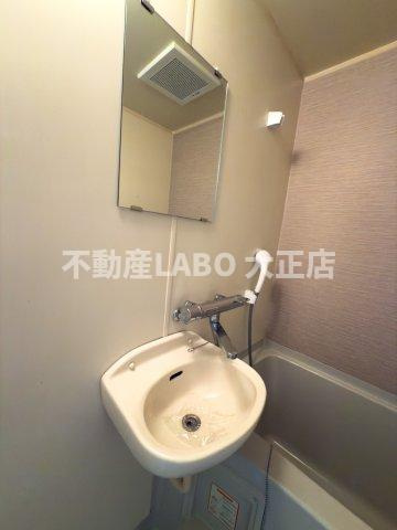レクシア西九条の洗面所