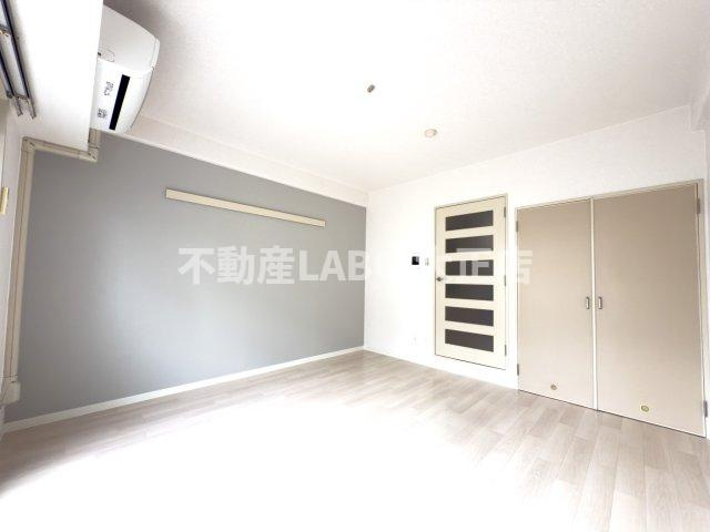 レクシア西九条の洋室