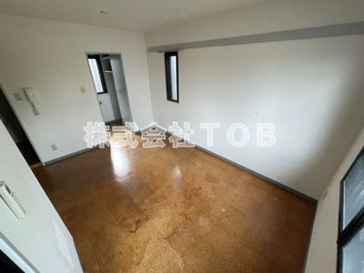 【居間・リビング】 | カルトゥーシュ芦花 | ※同間取り別号室写真です