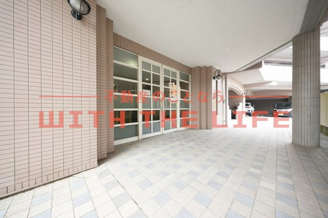 アルテハイム宮ノ陣【10,000円キャッシュバック対象物件】のエントランス|毎日通るエントランスはこのようになっています