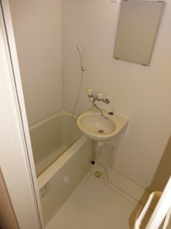 【シャワールーム】