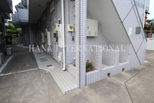 メゾン高橋A棟のエントランス