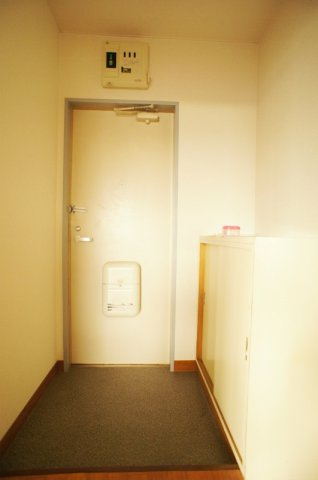 サンビレッジ津福【10,000円キャッシュバック対象物件】の玄関|落ち着いた玄関です