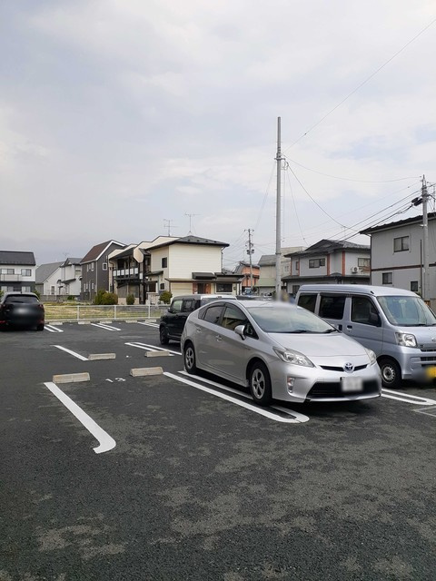 プラシードⅠの駐車場