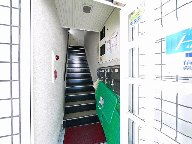 メゾンヒグチの玄関|落ち着いた玄関です