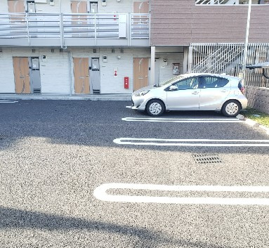 クレイノTeraの駐車場