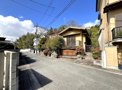 【前面道路含む現地写真】 | 山科区小野御霊町　注文住宅　建築条件なし　土地 | キズナホームは『お客様に寄り添う不動産屋』です。
些細なことでもご相談下さい。知識と経験があるからこそのベストアドバイスに自信があります。安心してお任せ下さい！