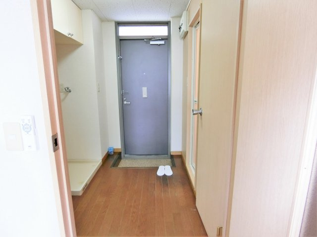アークAの玄関