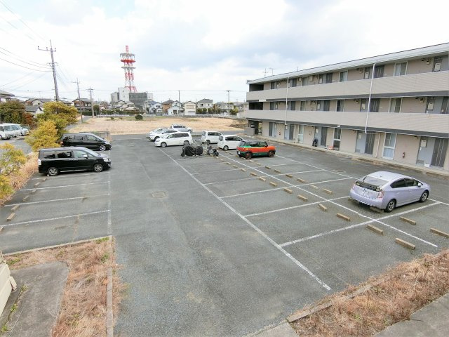 アークAの駐車場