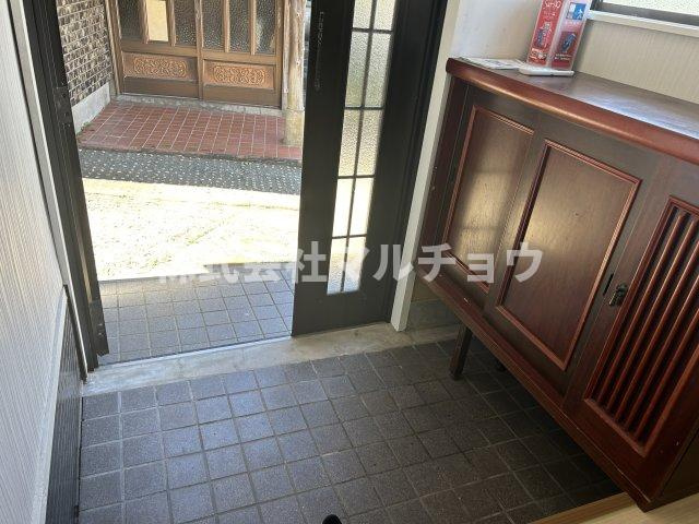 目良一戸建の玄関|きれいな玄関です