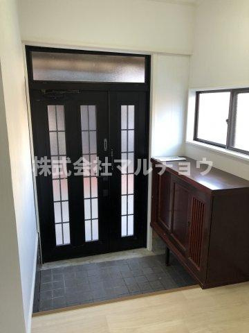 目良一戸建の玄関|ゆったりとした玄関です