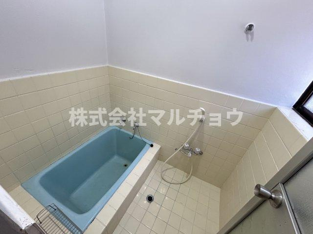 目良一戸建の浴室|コンパクトで使いやすいお風呂です