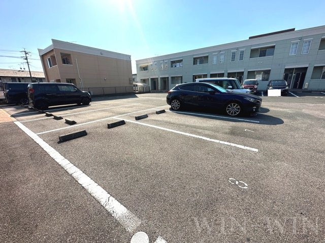 ヴィラ・サンライト Ⅰの駐車場
