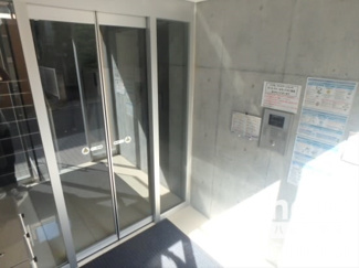 【エントランス】