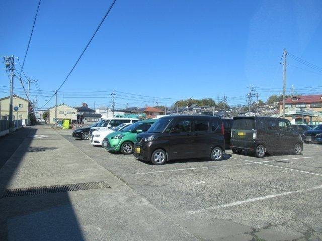 津山市小田中　売土地190.27坪の前面道路含む現地写真