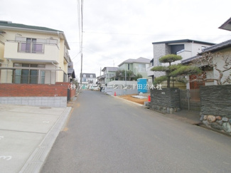 【前面道路含む現地写真】