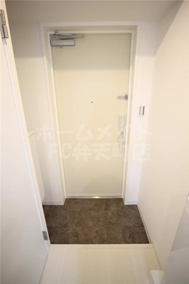 【玄関】 | グランパシフィック弁天町 | 明るい玄関です