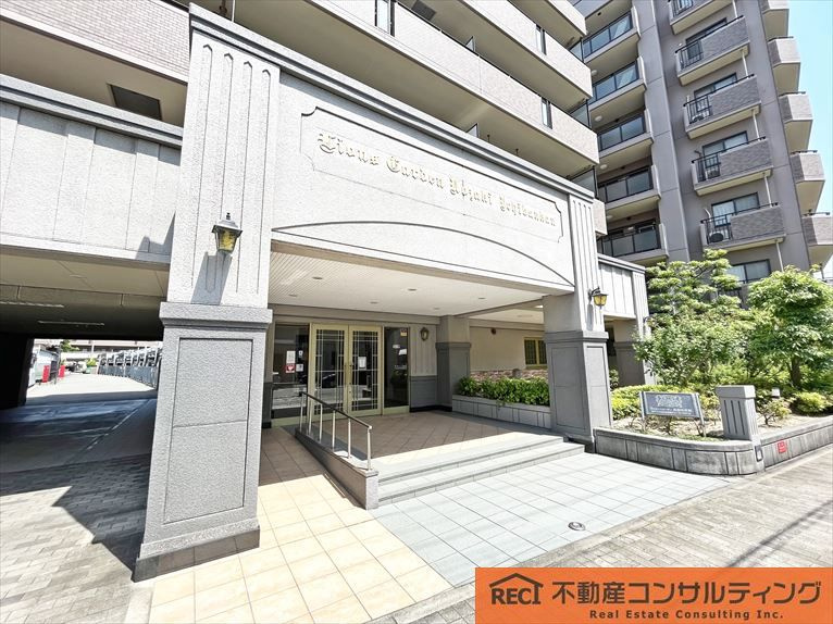 ライオンズガーデン魚崎壱番館のエントランス