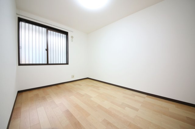 ライフハイツの洋室