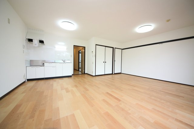 ライフハイツの居間・リビング