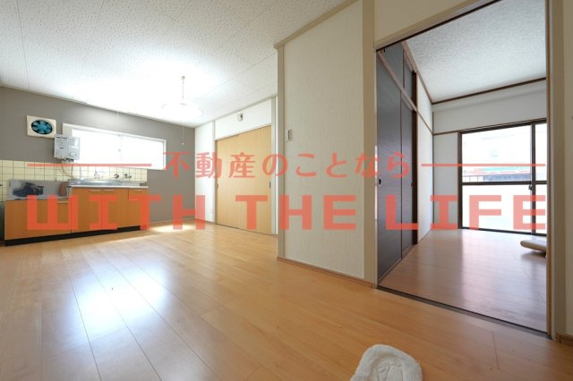 大石ビル【10.000円キャッシュバック対象物件】の居間・リビング|ゆったりとしたリビングです