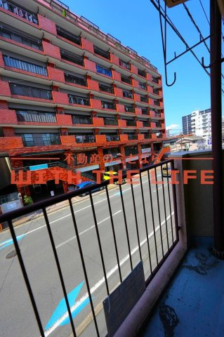 大石ビル【10.000円キャッシュバック対象物件】のバルコニー|バルコニーがあります