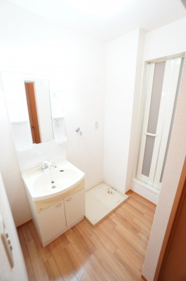 【洗面所】 | イーストサンハイム | ※同物件・反転タイプの写真です。