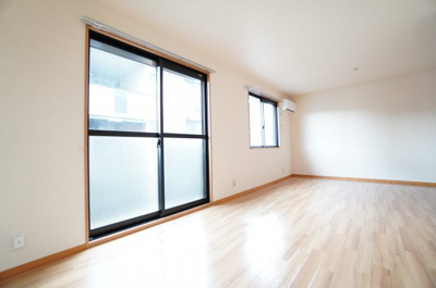 【居間・リビング】 | イーストサンハイム | ※同物件・反転タイプの写真です。