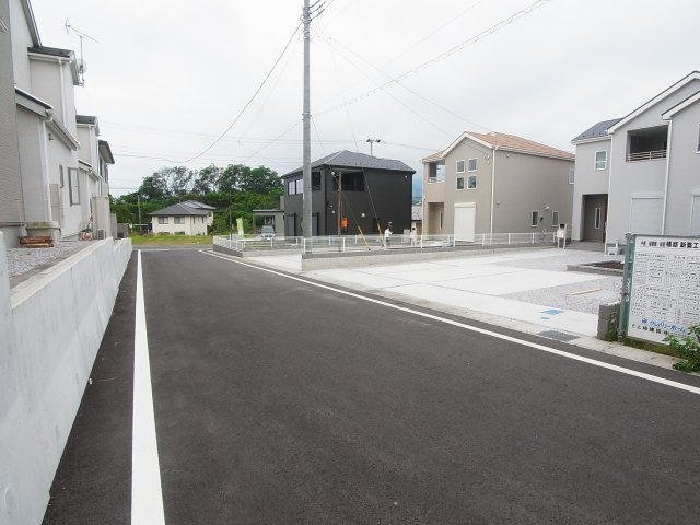 新築　第2吉岡町南下　Livele Garden.S　3号棟の前面道路含む現地写真|現地写真　南側接道幅員約6.0ｍ