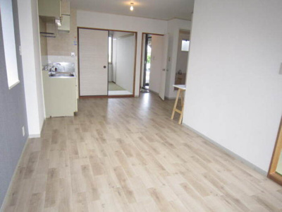 【居間・リビング】 | 冬築タウン B棟 | B102 リビング