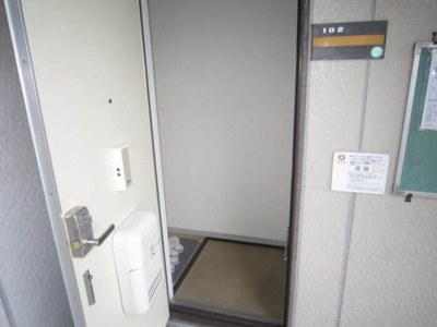 【玄関】 | 冬築タウン B棟 | B102 玄関