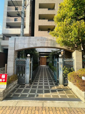シャルマンフジビルト・モアー新深江駅前のエントランス