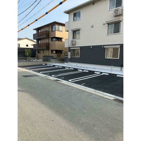 フェリーチェ明石大久保の駐車場
