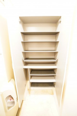 【収納】 | バードネイチャーA棟 | ※同物件・反転タイプの写真です。