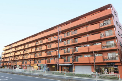 【外観】 | ライオンズマンション千林大宮 | □2023年4月中旬改装工事完了予定
○南向きバルコニー
●洋室をつなぐウォークインクローゼット
○ 「千林大宮」駅徒歩10分
