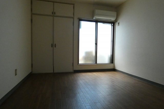 【寝室】 | ロイヤル西長居2号館