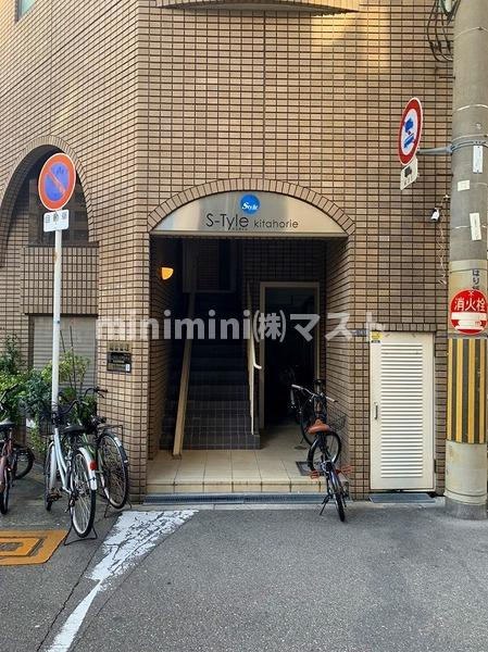 エスタイル北堀江のエントランス